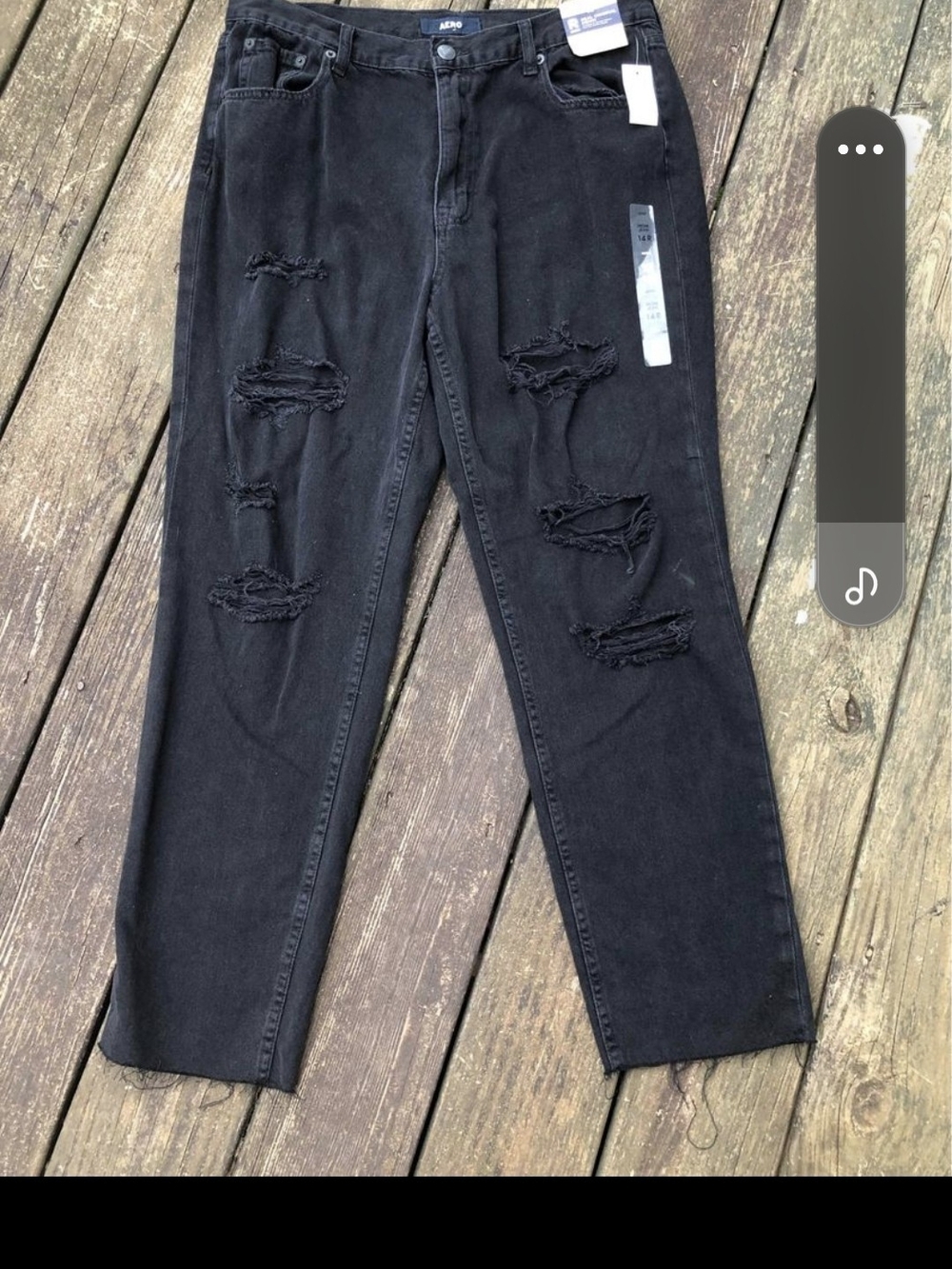 New Women's Aero black Ripped Distressed MOM Denim Jeans, Retail $66, Size 14